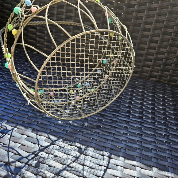 Metal and beaded basket - Picture 5 of 6